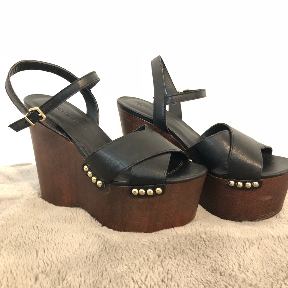Summer wedges